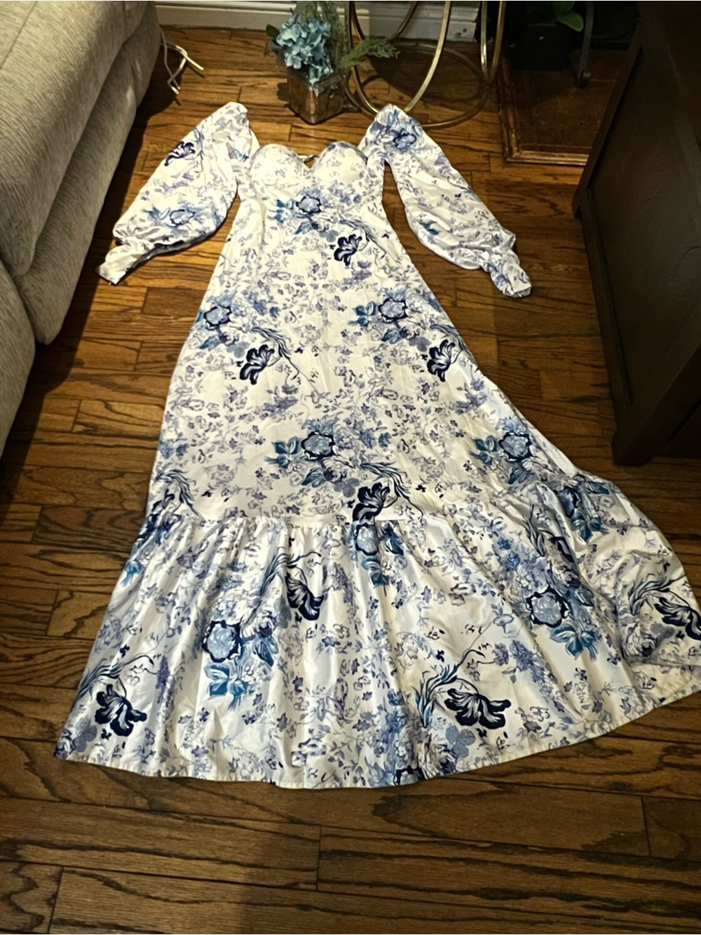 Alamour The Label White Maxi Dress with Blue Floral Print